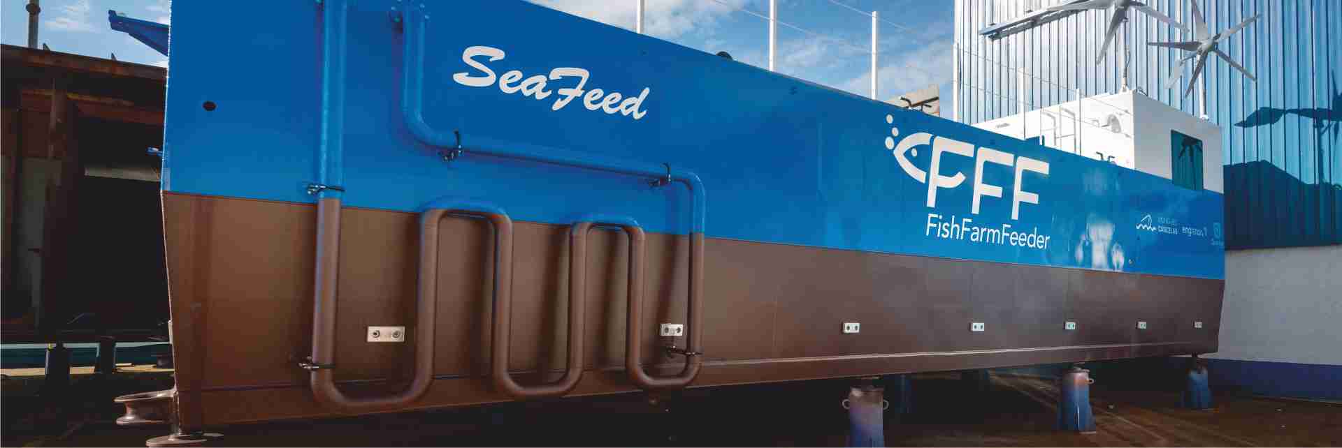 feed barge for 50 tons at sea and lakes