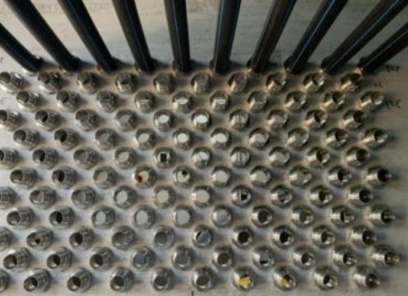 Matrix selector of feeding system with installed tubes